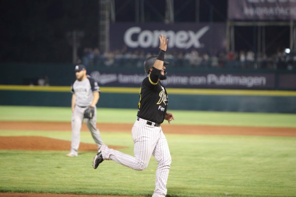 Rieleros de Aguascalientes se adelantan en la serie ante los Bravos de León