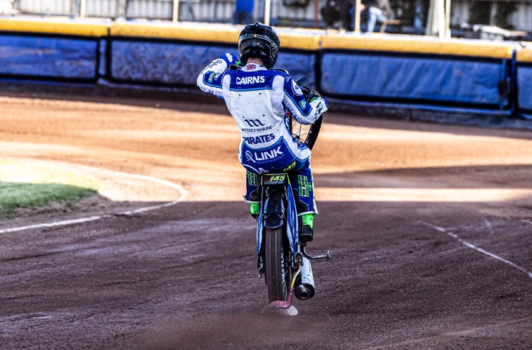 Image for STREAM REACTION: MIDDLEDITCH THRILLED BY CAIRNS DEBUT