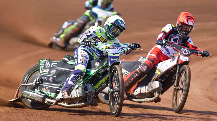 Image for STREAM PREVIEW: SPIRES V STARS